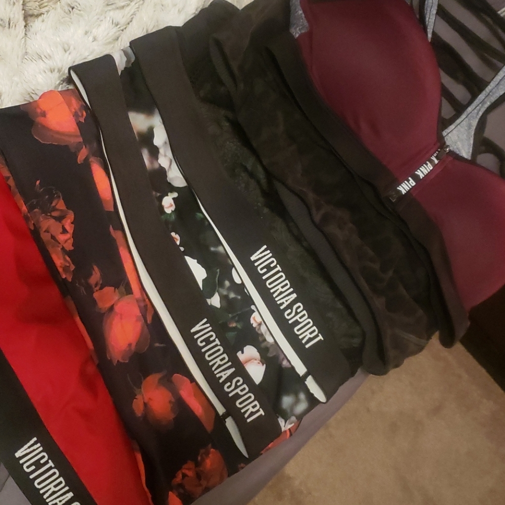 VS Victoria's Secret Sports Bras Lot Medium
